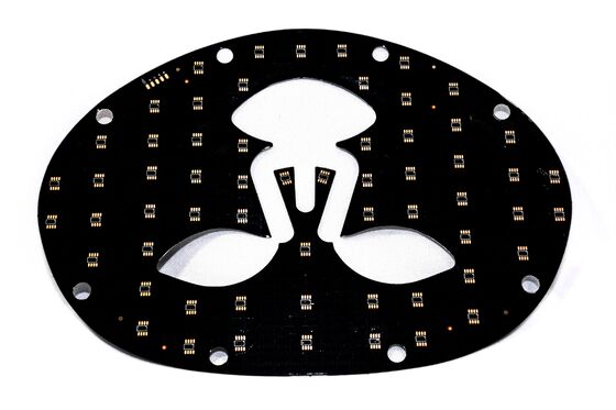 خرید SMT دقیق و PCB انعطاف پذیر تولید برای پیشرفته LED نورپردازی صفحه ماسک قابل اعتماد LED ماسک زیبایی صفحه مدار چاپی اطمینان از عملکرد پایدار گواهینامه پزشکی IATF16949 GB / T SMT online manufacture