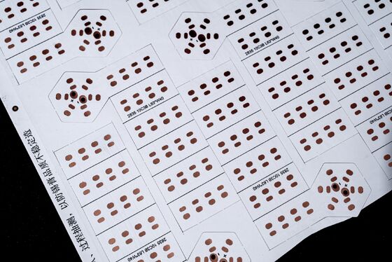 برد مدار چاپی انعطاف‌پذیر دو لایه با سطح حفاظت در برابر آتش V0 و ضخامت 0.25 میلی‌متر برای روشنایی LED